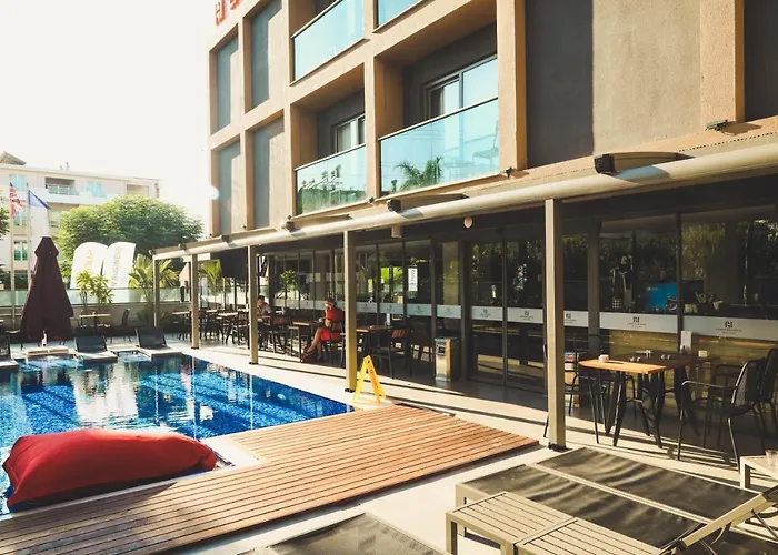 Laren Sea Side SpaSpa Hotel